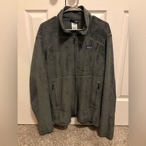 Patagonia Charcoal Fleece R2 Jacket Men’s Large
